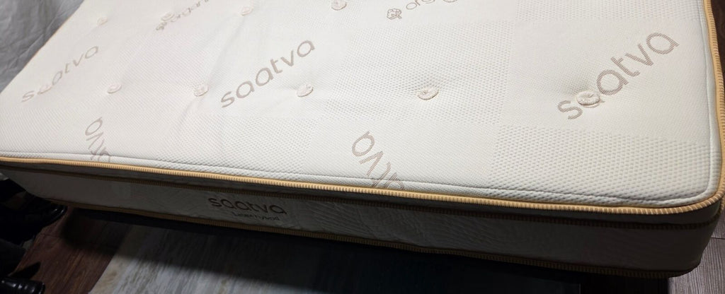 Saatva Latex Hybrid King mattress, Like New Condition