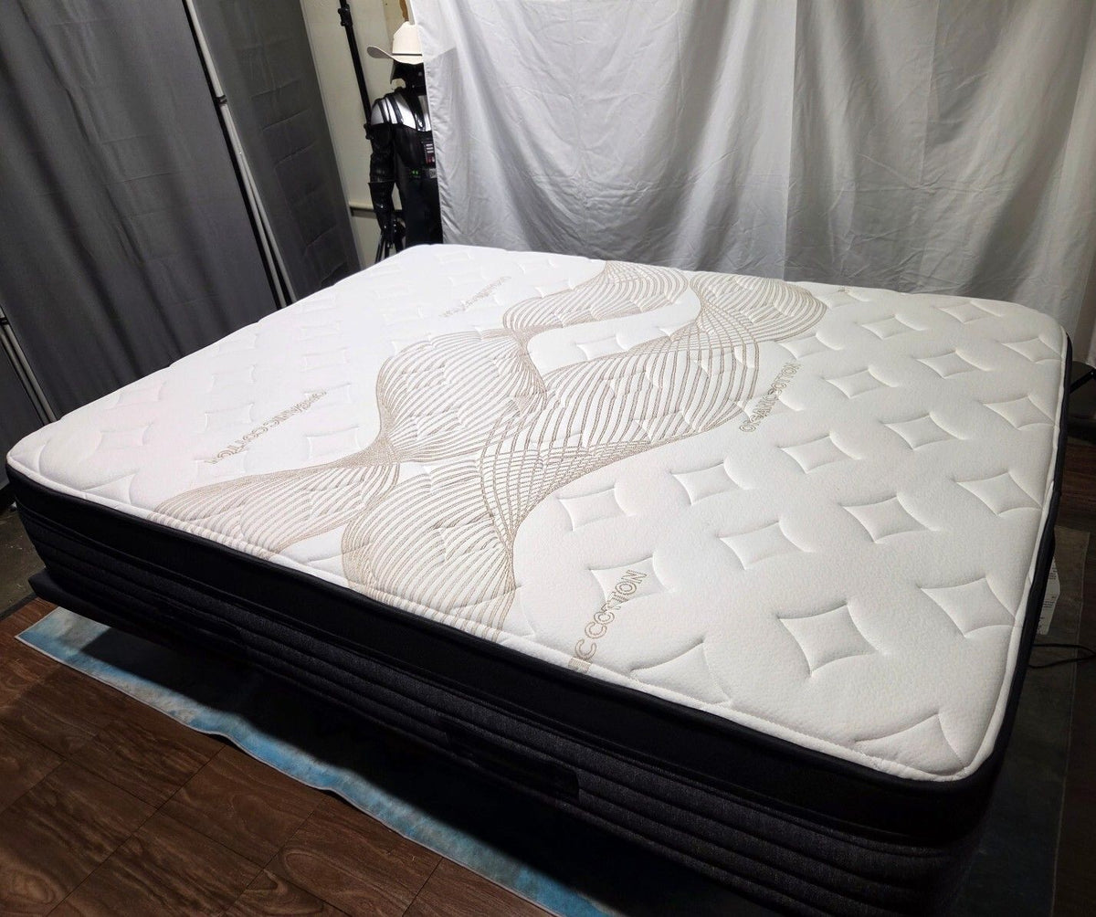 Nolah Evolution 15" Queen mattress, Like New Condition