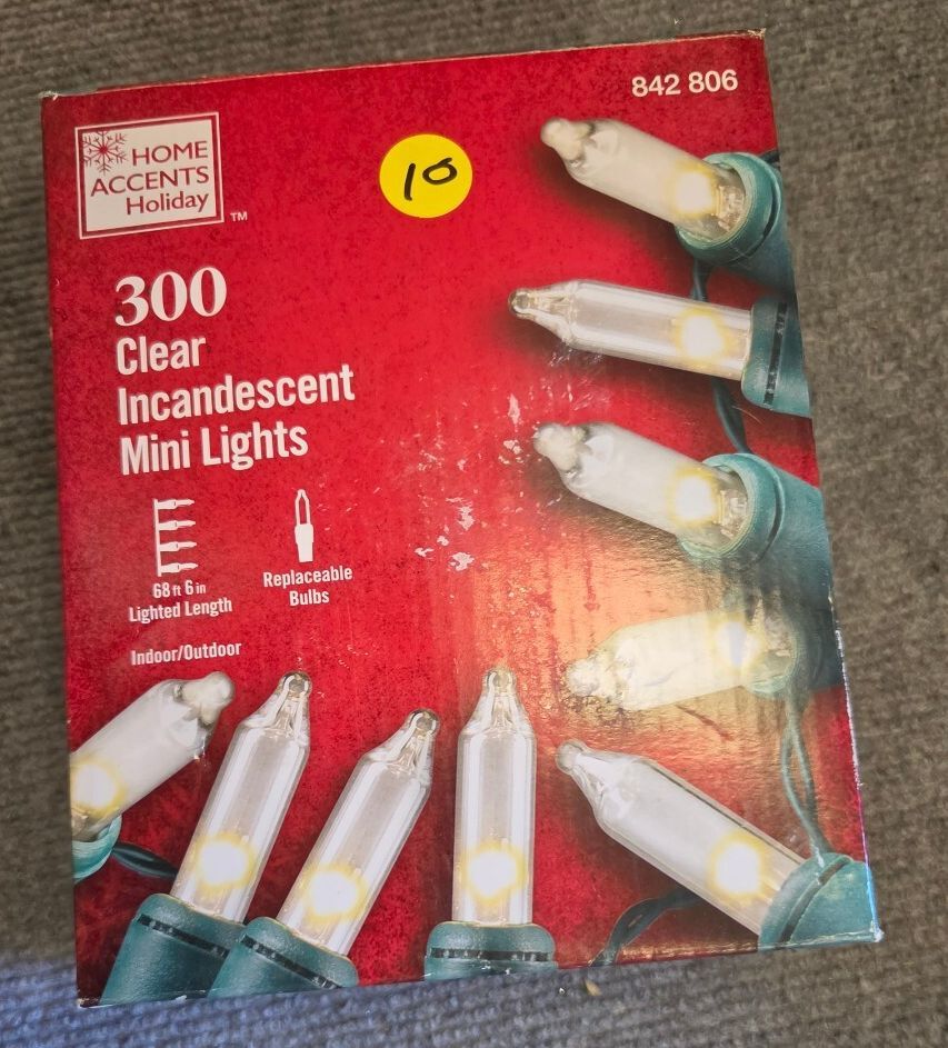 Christmas Lights - 300 lights, almost 68' long, Like New