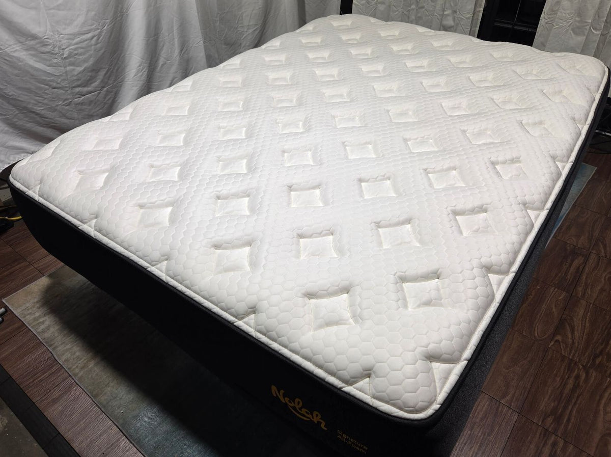 Nolah signature 12" foam queen mattress, Like New Condition