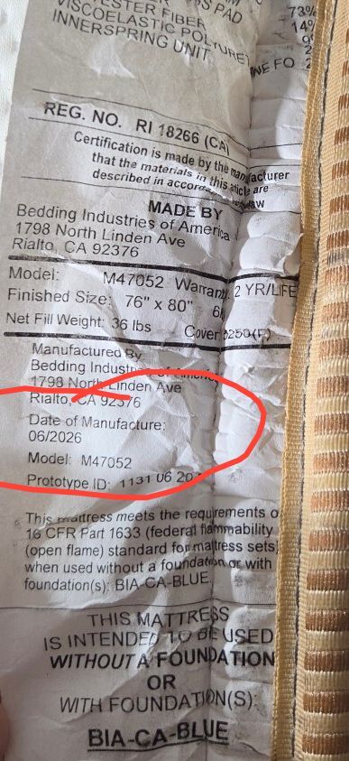 Saatva classic firm 14.5" king mattress, Like New Condition