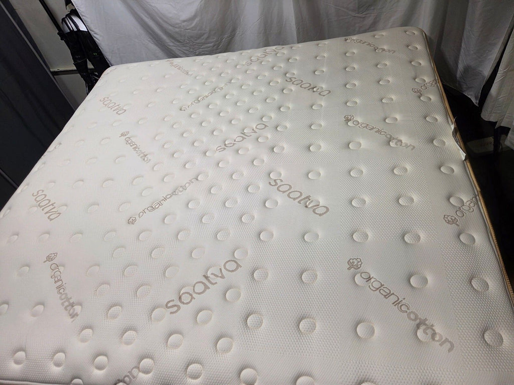 Saatva classic firm 14.5" king mattress, Like New Condition
