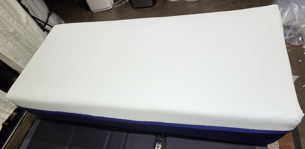 Amerisleep AS3 Cooling Hybrid Twin XL mattress, Like New Condition