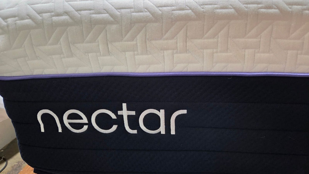 Nectar Luxe Hybrid King mattress, Great Condition