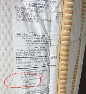 Saatva Classic Plush 14.5" King mattress, Like New Condition
