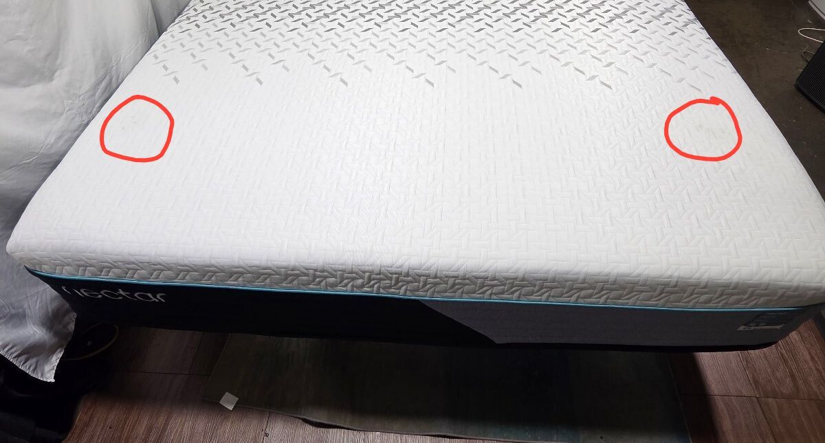 Nectar Premier Hybrid King Mattress w/ NectarCool Tech, Great condition