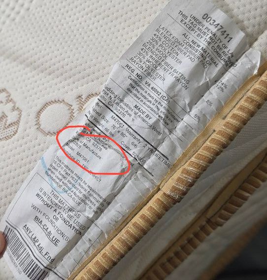 Saatva Latex Hybrid King mattress, Like New Condition