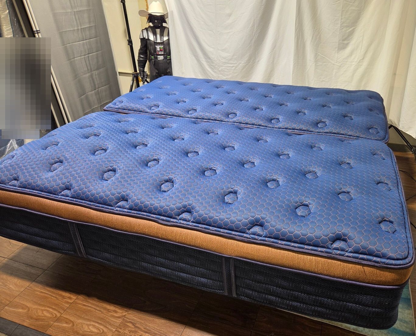 Brooklyn Bedding Aurora Luxe Cooling Split King (or 2 x TwinXL) mattress, Like New Condition
