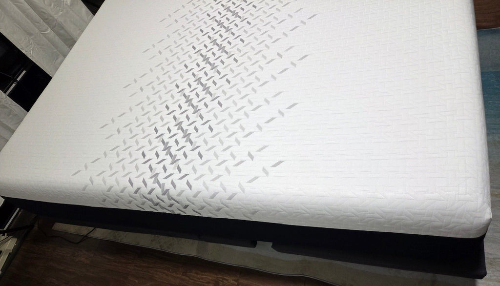 Nectar Premier Memory Foam Queen mattress, Great Condition