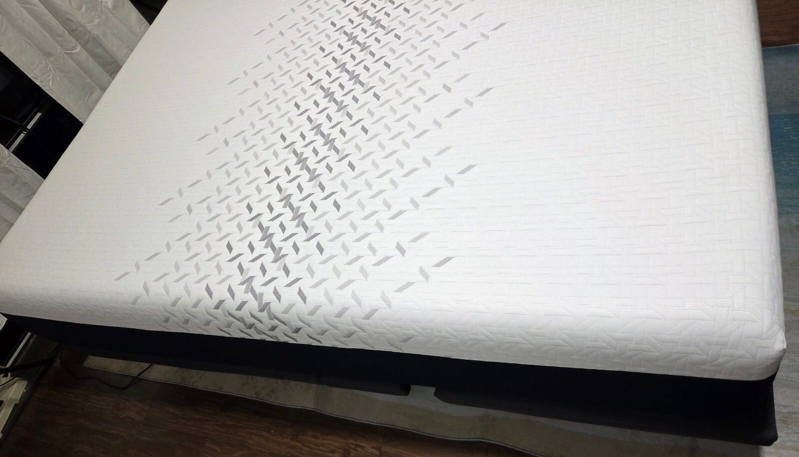 Nectar Premier Memory Foam Queen mattress, Great Condition