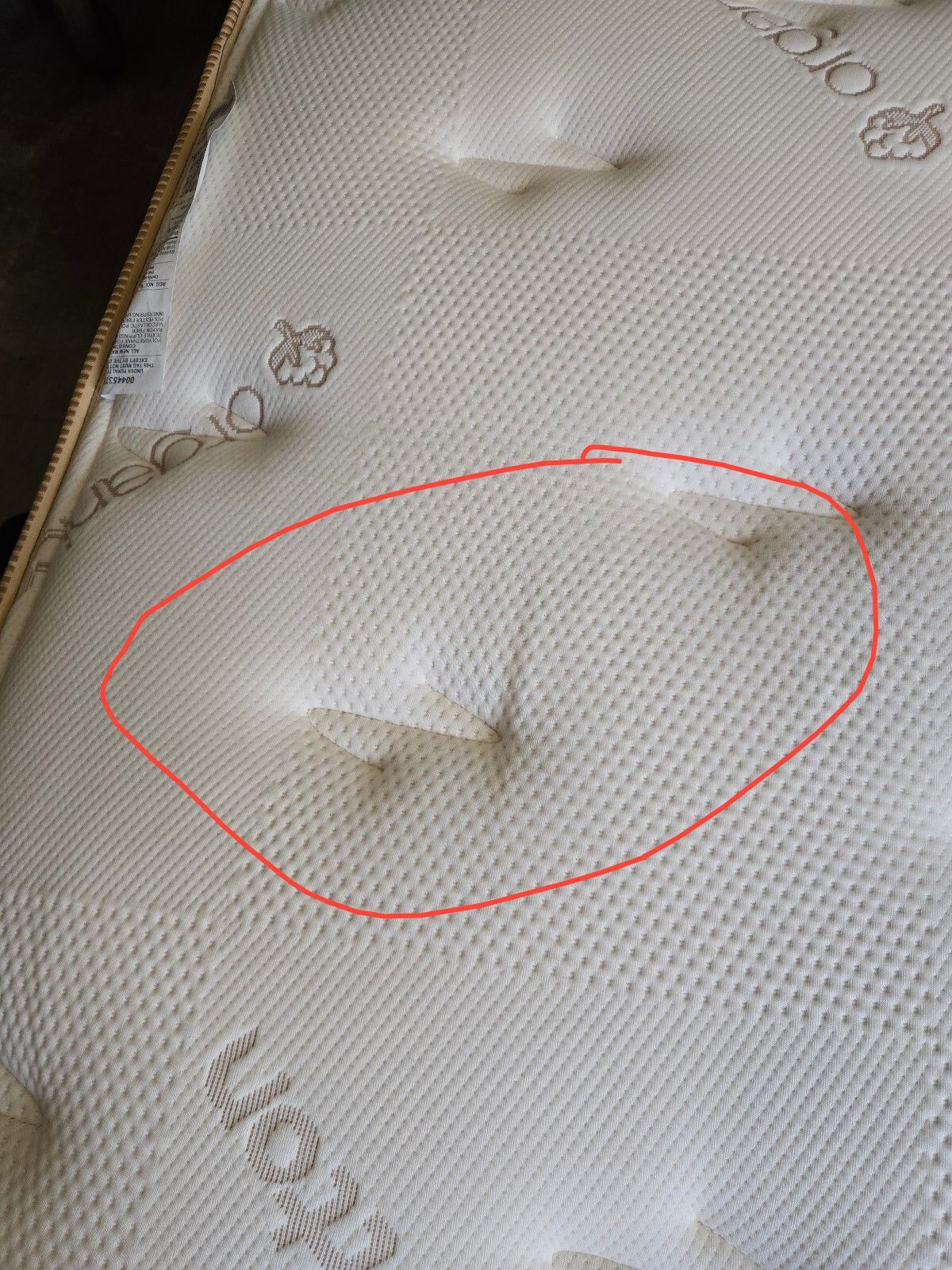 Saatva Classic Plush 11.5" Queen mattress, Good Condition