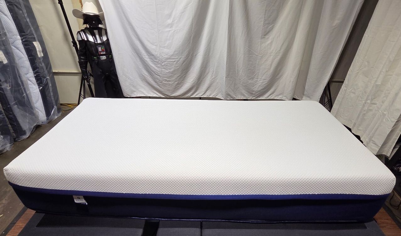 Amerisleep AS3 Cooling Hybrid Twin XL mattress, Like New Condition