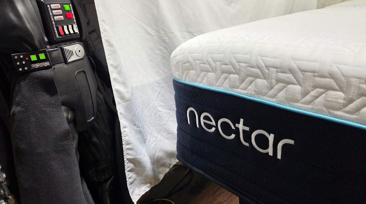 Nectar Premier Hybrid King Mattress w/ NectarCool Tech, Great condition