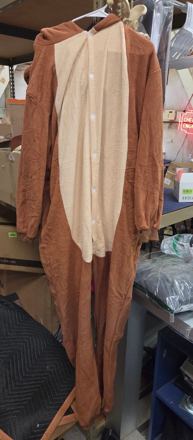 Halloween costumes, variety