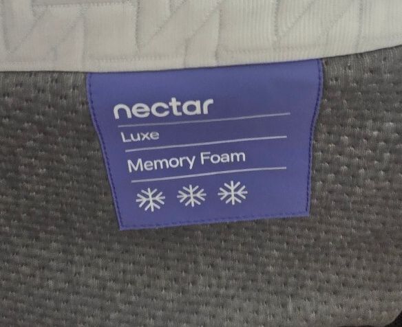 Nectar Luxe Memory Foam Queen mattress, Like New Condition