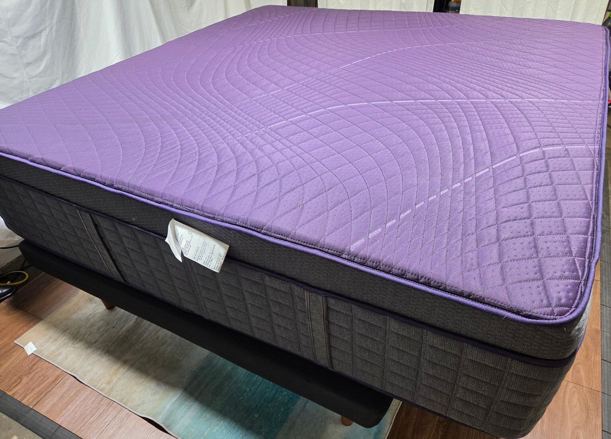 Rejuvenate Ultimate 2.0, King mattress, Like New, Perfect Condition