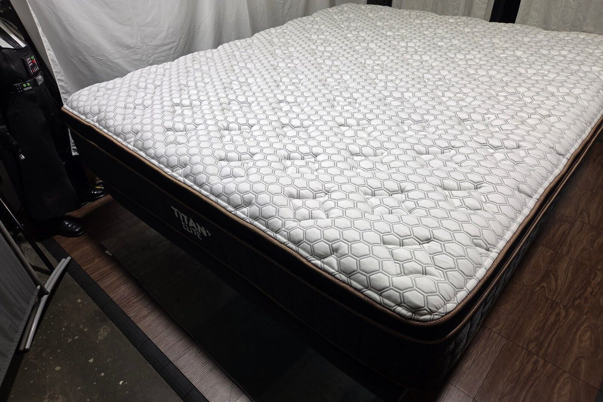 Brooklyn Bedding Titan Plus Elite Cal King mattress, Like New Condition