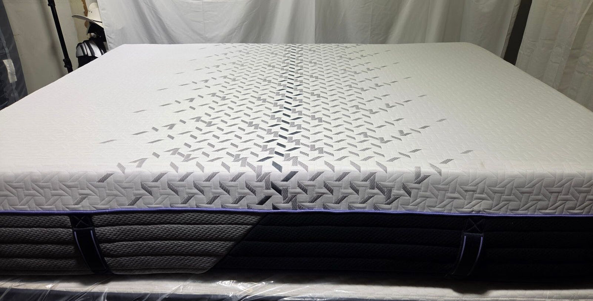 Nectar luxe Queen Hybrid mattress, Great Condition