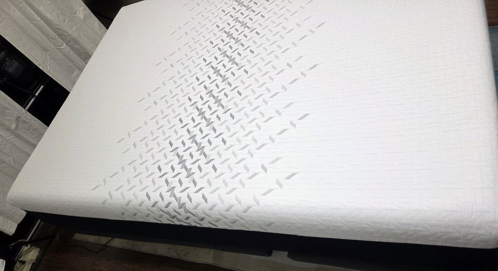Nectar Premier Memory Foam Queen mattress, Great Condition