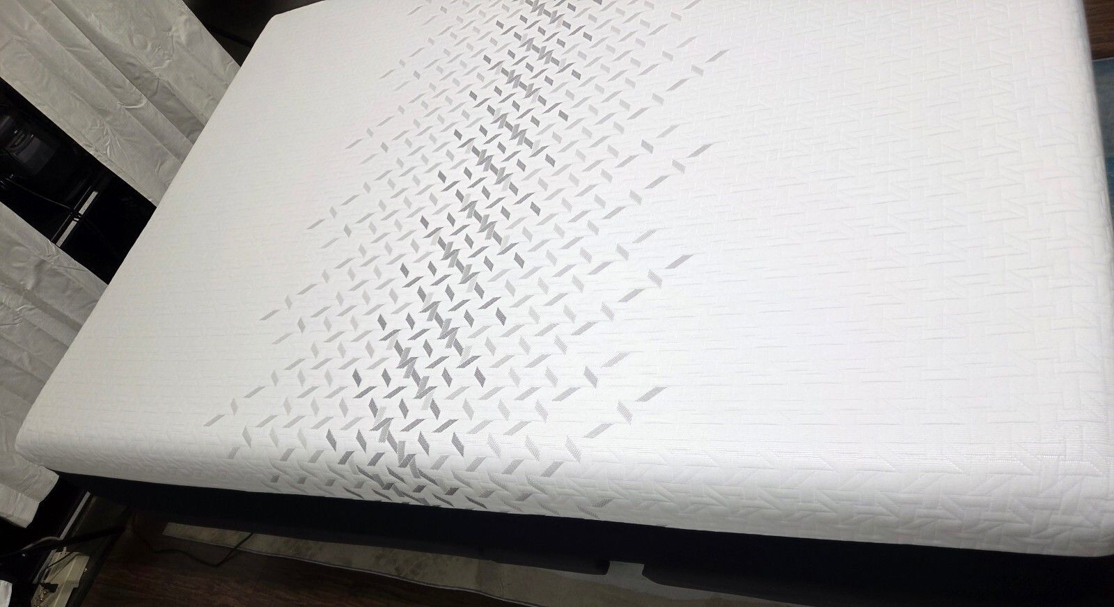 Nectar Premier Memory Foam Queen mattress, Great Condition