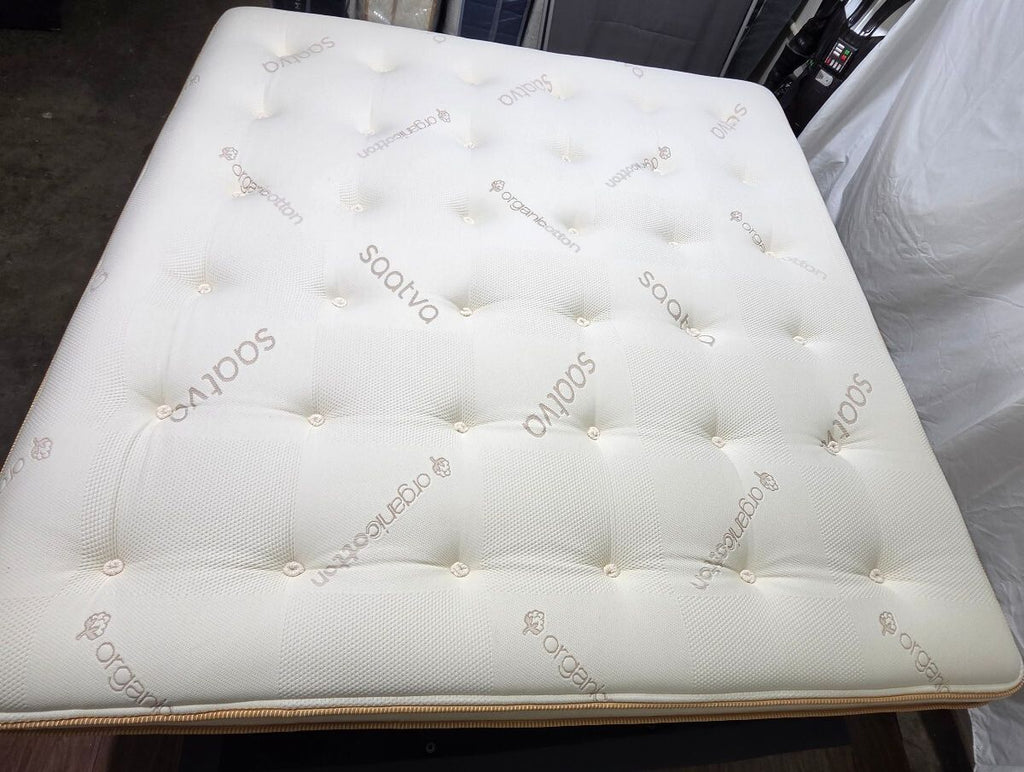 Saatva HD King mattress, Like New Condition