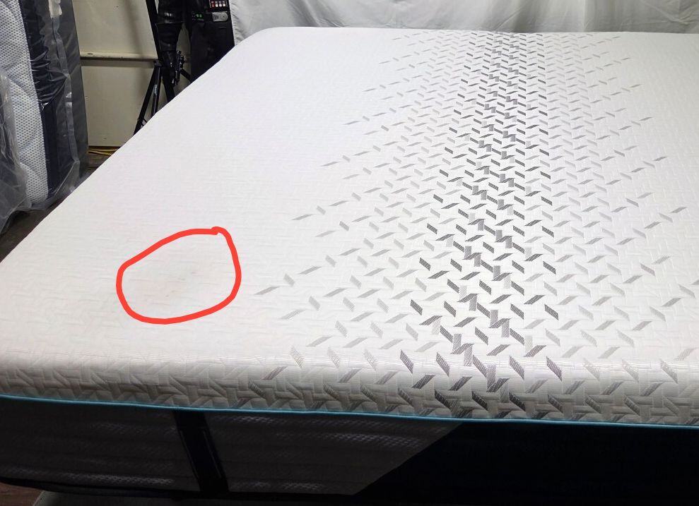 Nectar Premier Hybrid King Mattress w/ NectarCool Tech, Great condition