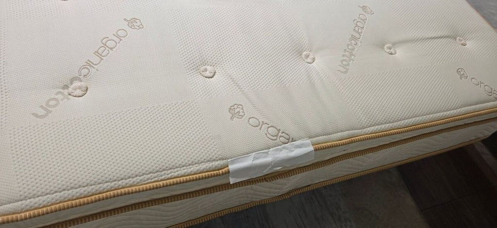 Saatva Latex Hybrid King mattress, Like New Condition