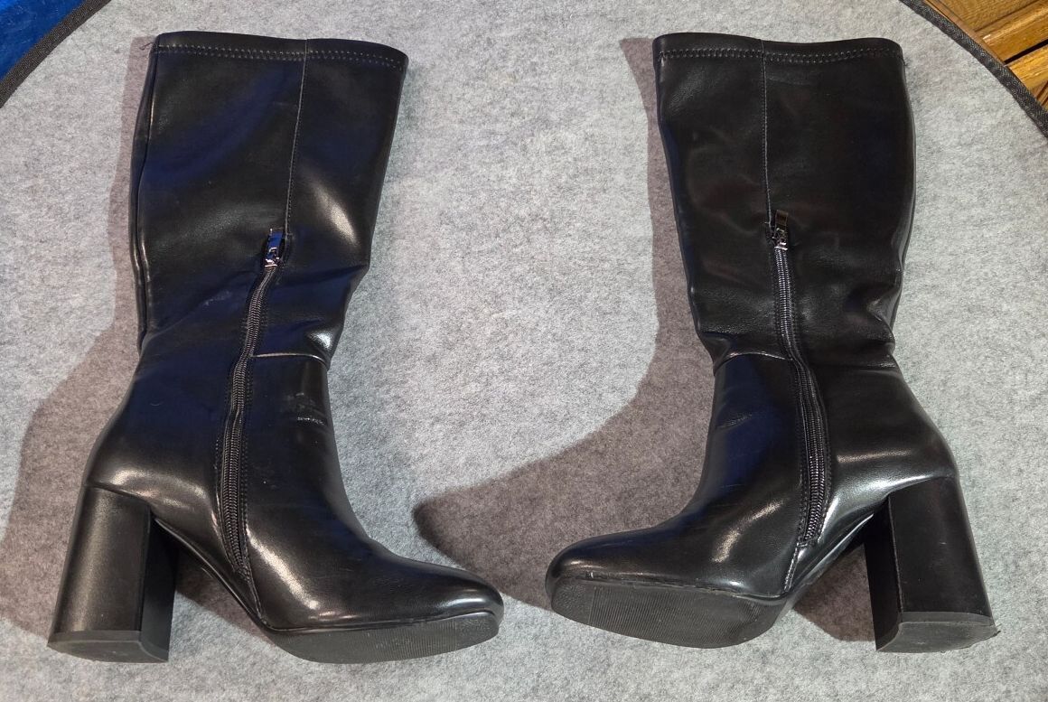 SOVANYOU Black Knee High Boots, 6