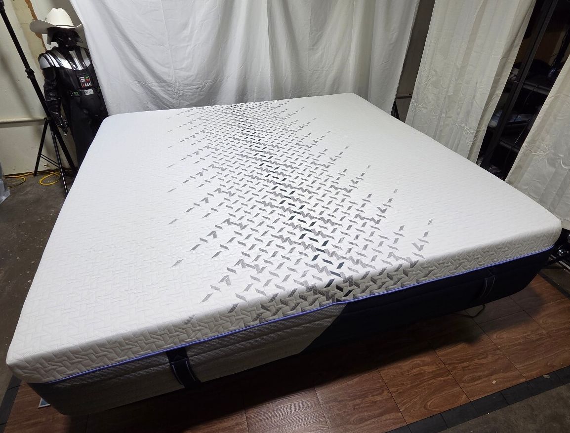 Nectar Luxe Hybrid King mattress, Like New Condition