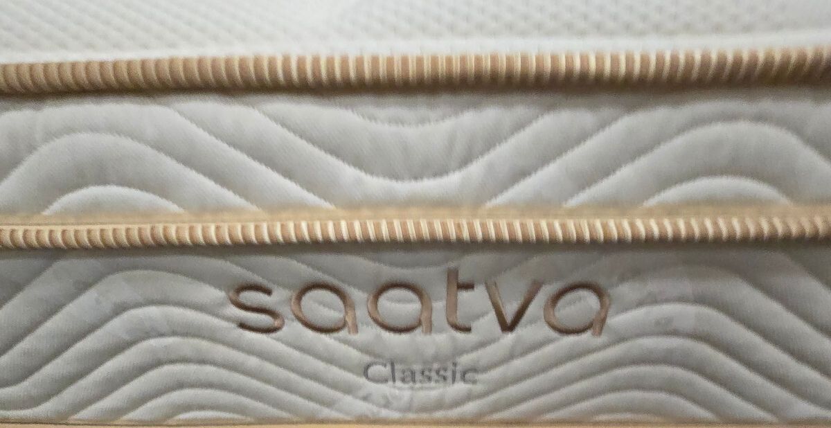 Saatva Classic Plush 11.5" Queen mattress, Good Condition