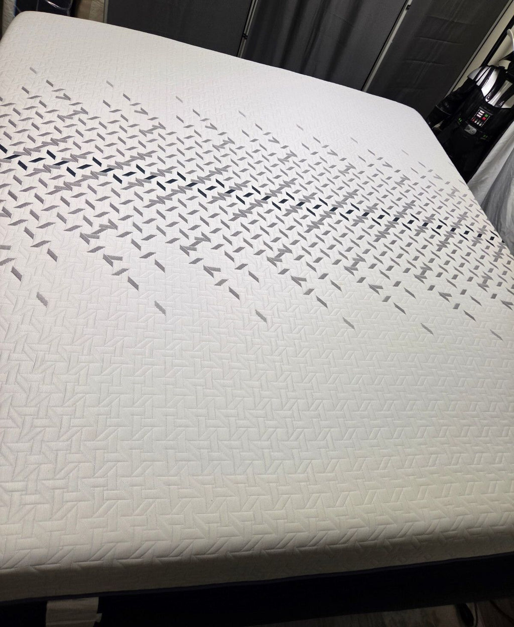 Nectar Luxe Hybrid King mattress, Great Condition