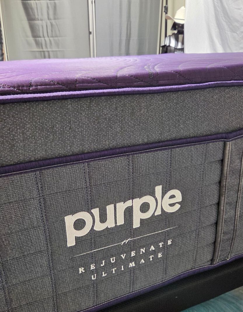 Rejuvenate Ultimate 2.0, King mattress, Like New, Perfect Condition