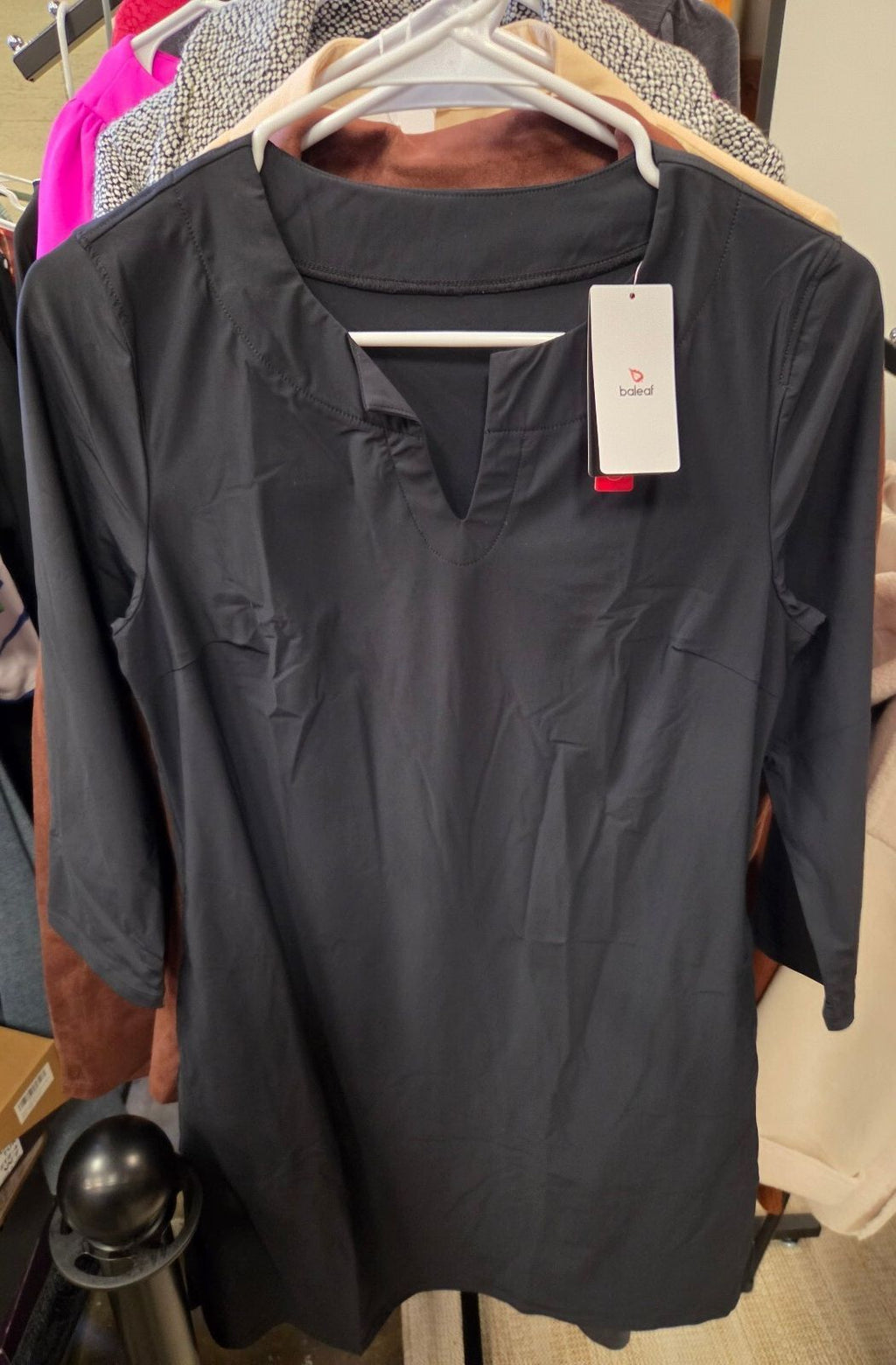 Women's UPF 50+ Sun Protection Notch Neck Tunic Top / Cover-Up (Black, Size XS)