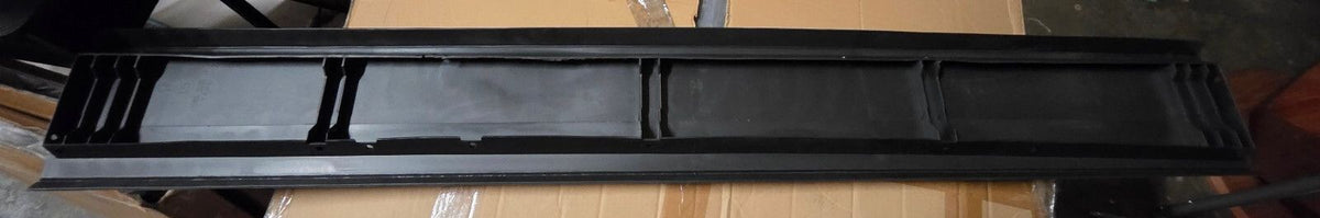 Volvo VNL Semi Truck Lower Sleeper Cab Fairing Panel Set (Driver / Left Side) – Brand New