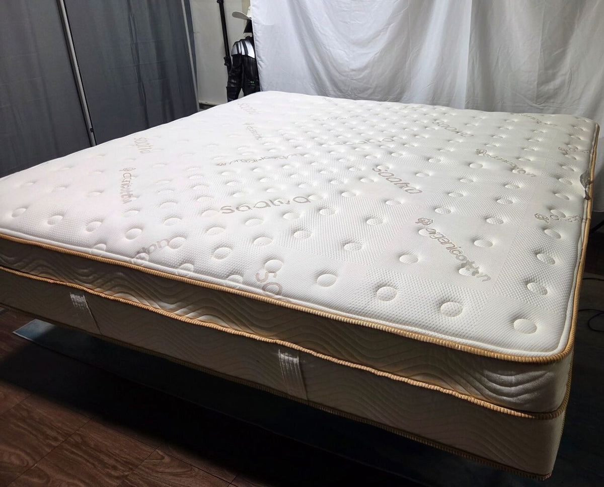 Saatva classic firm 14.5" king mattress, Like New Condition