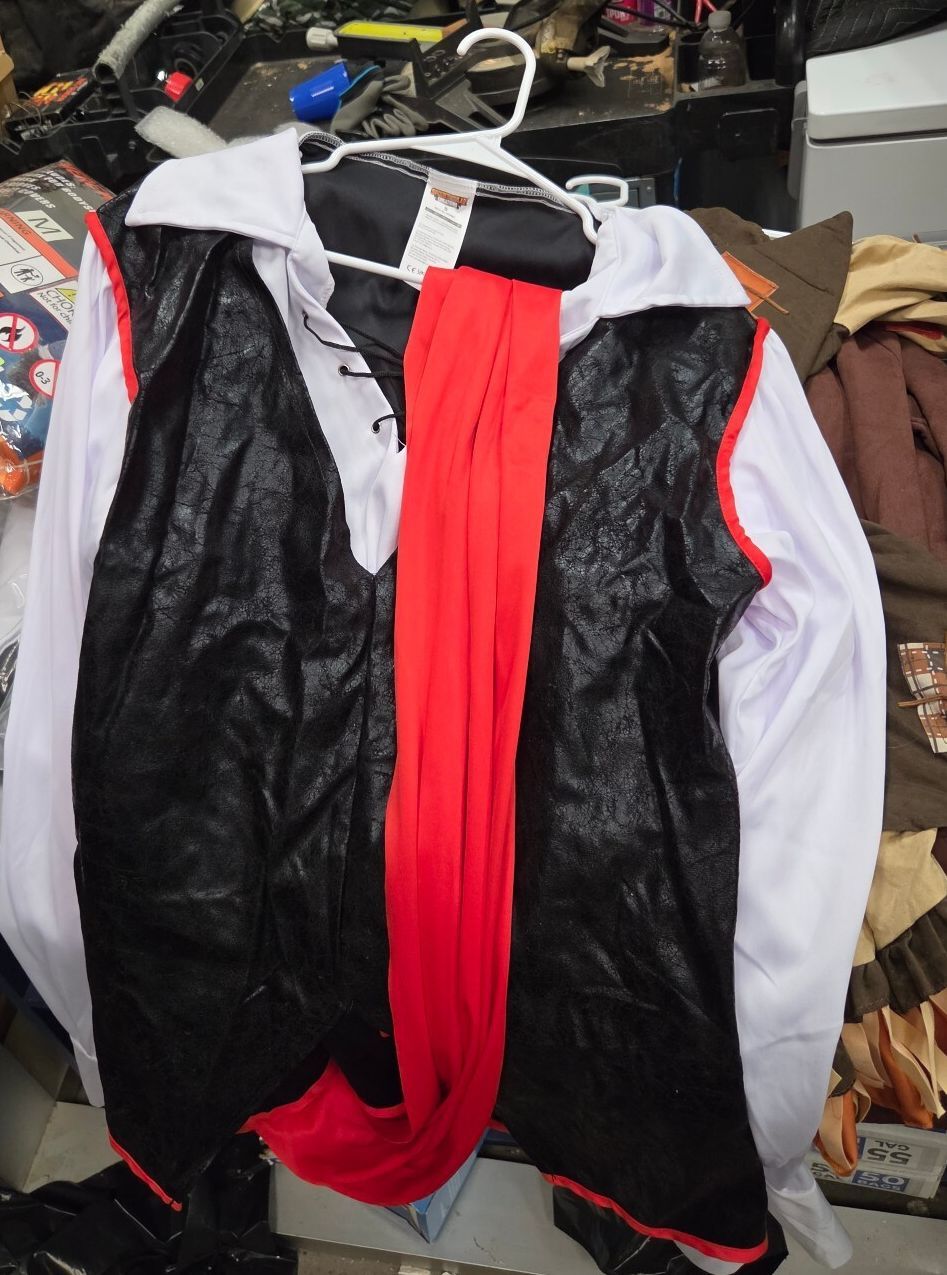 Halloween costumes, variety