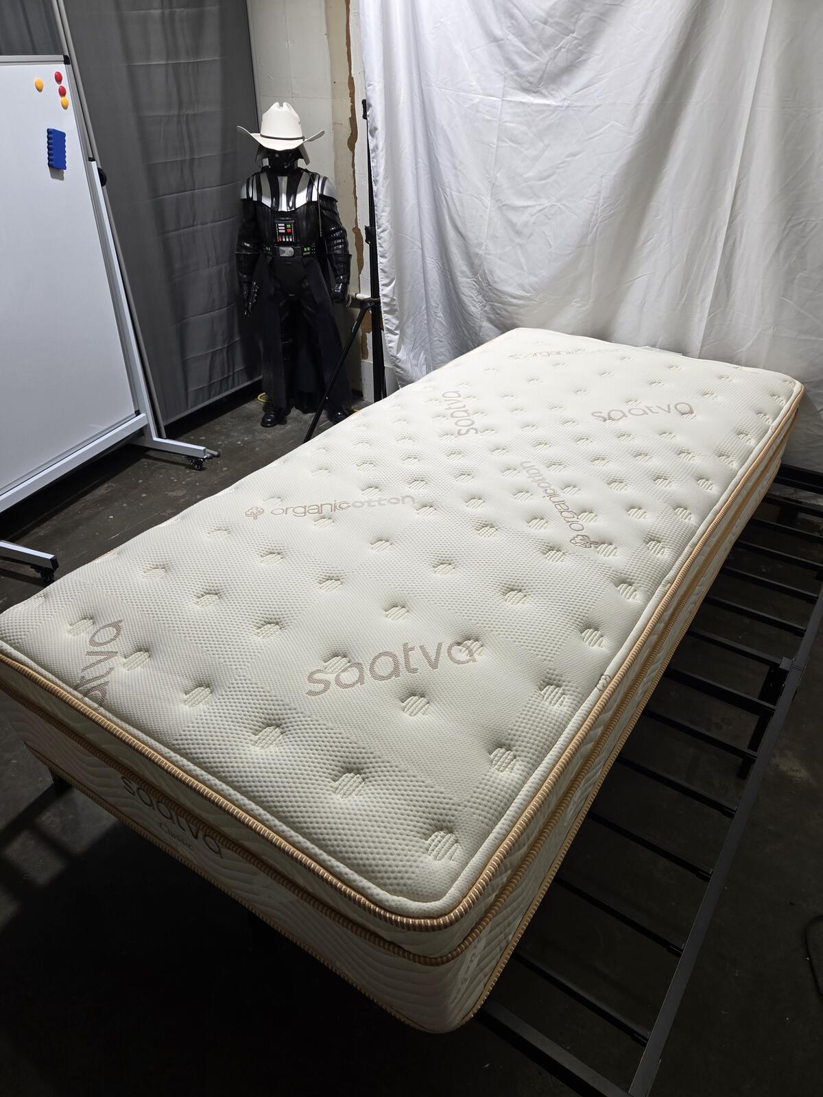 Saatva Classic 11.5" Twin XL mattress, Plush OR Firm, Like New Condition - PDX Furnish