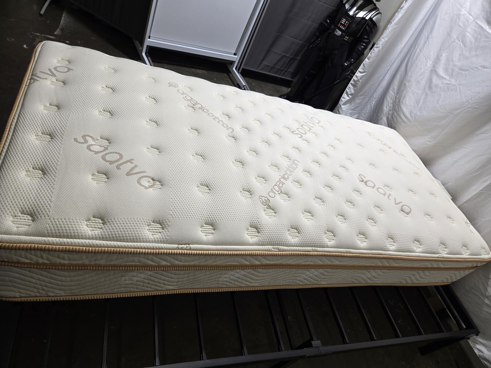 Saatva Classic 11.5" Twin XL mattress, Plush OR Firm, Like New Condition - PDX Furnish