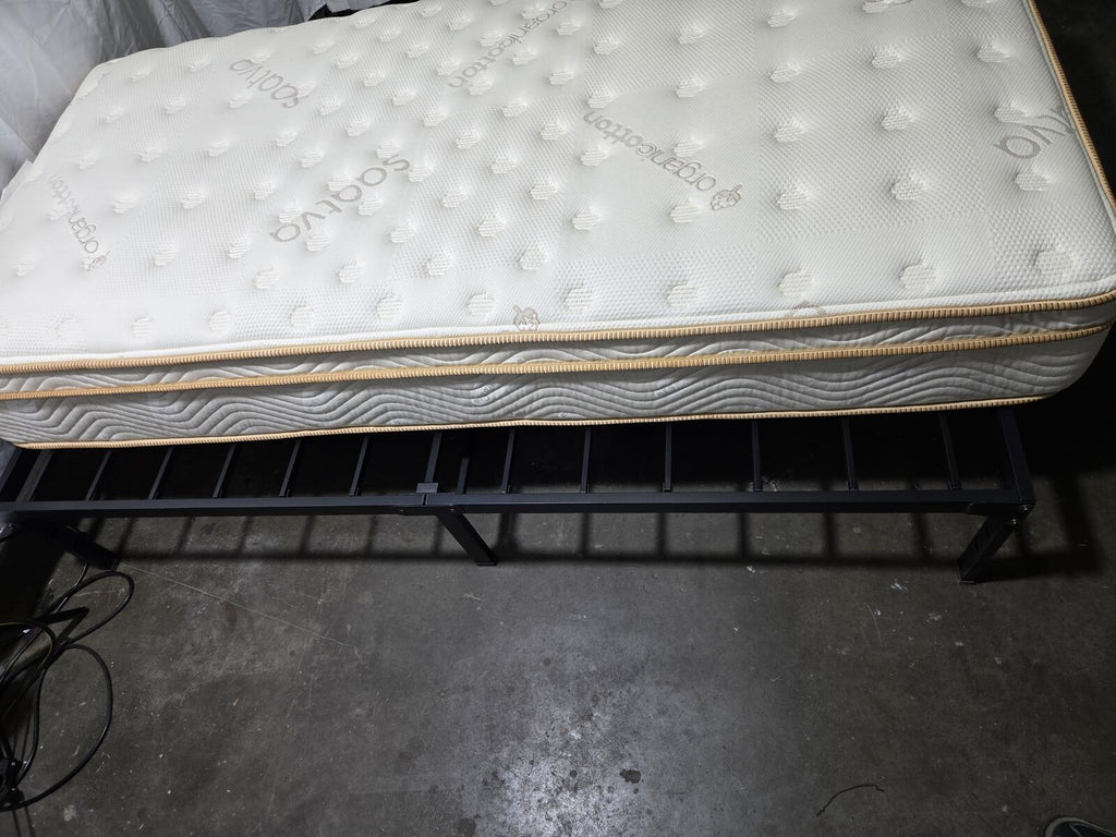 Saatva Classic 11.5" Twin XL mattress, Plush OR Firm, Like New Condition - PDX Furnish