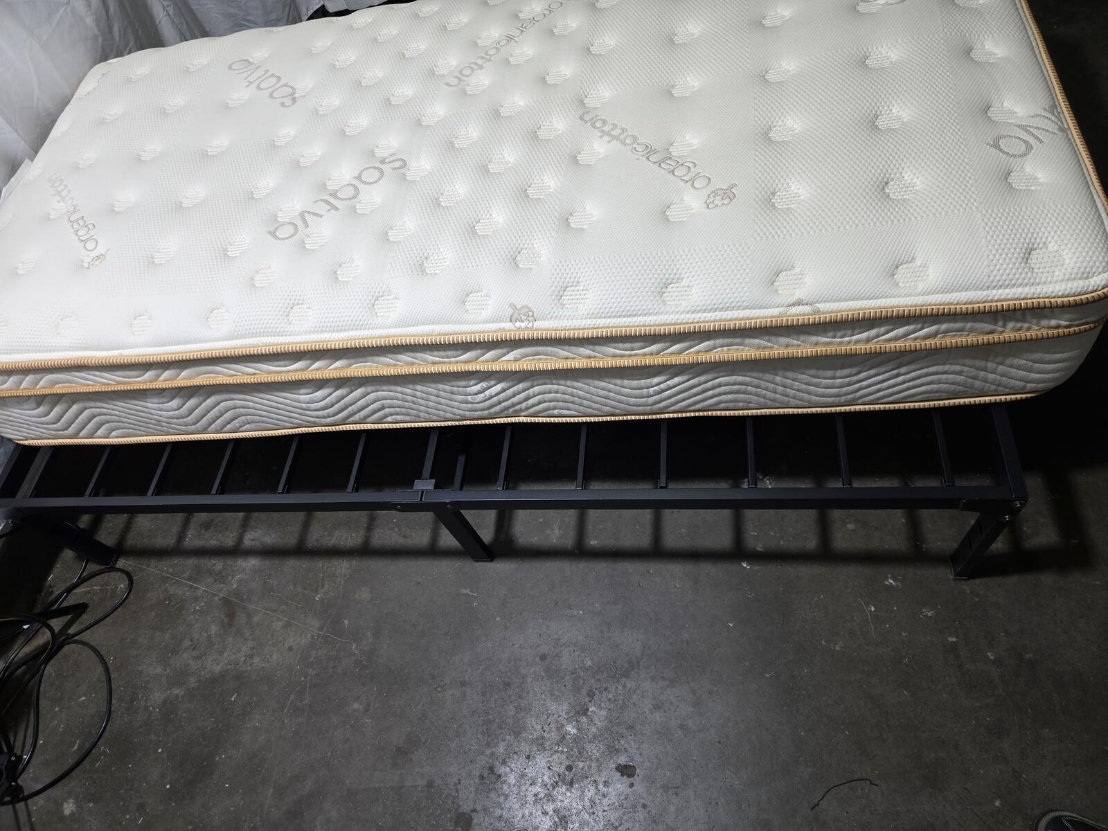 Saatva Classic 11.5" Twin XL mattress, Plush OR Firm, Like New Condition - PDX Furnish