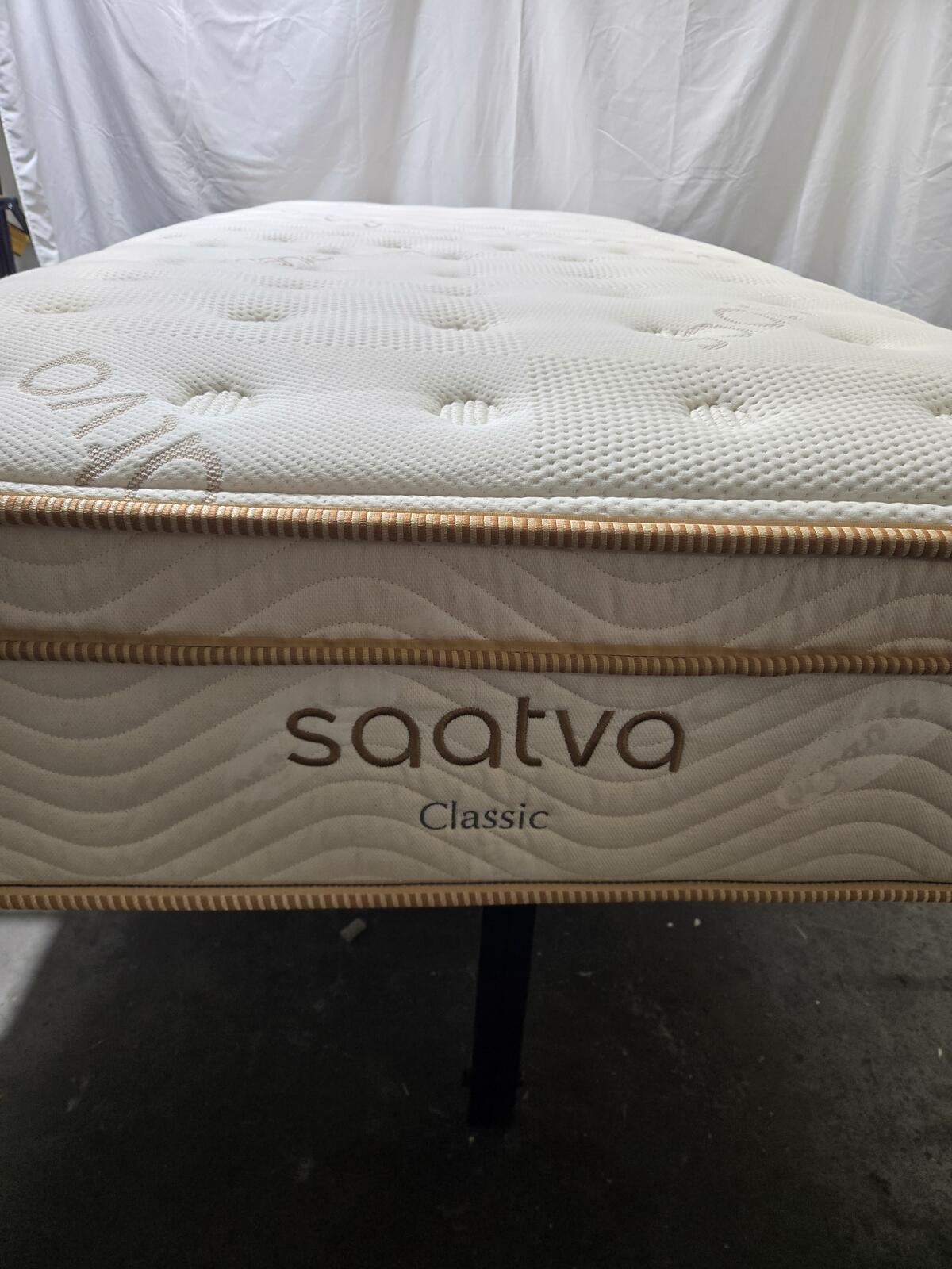 Saatva Classic 11.5" Twin XL mattress, Plush OR Firm, Like New Condition - PDX Furnish