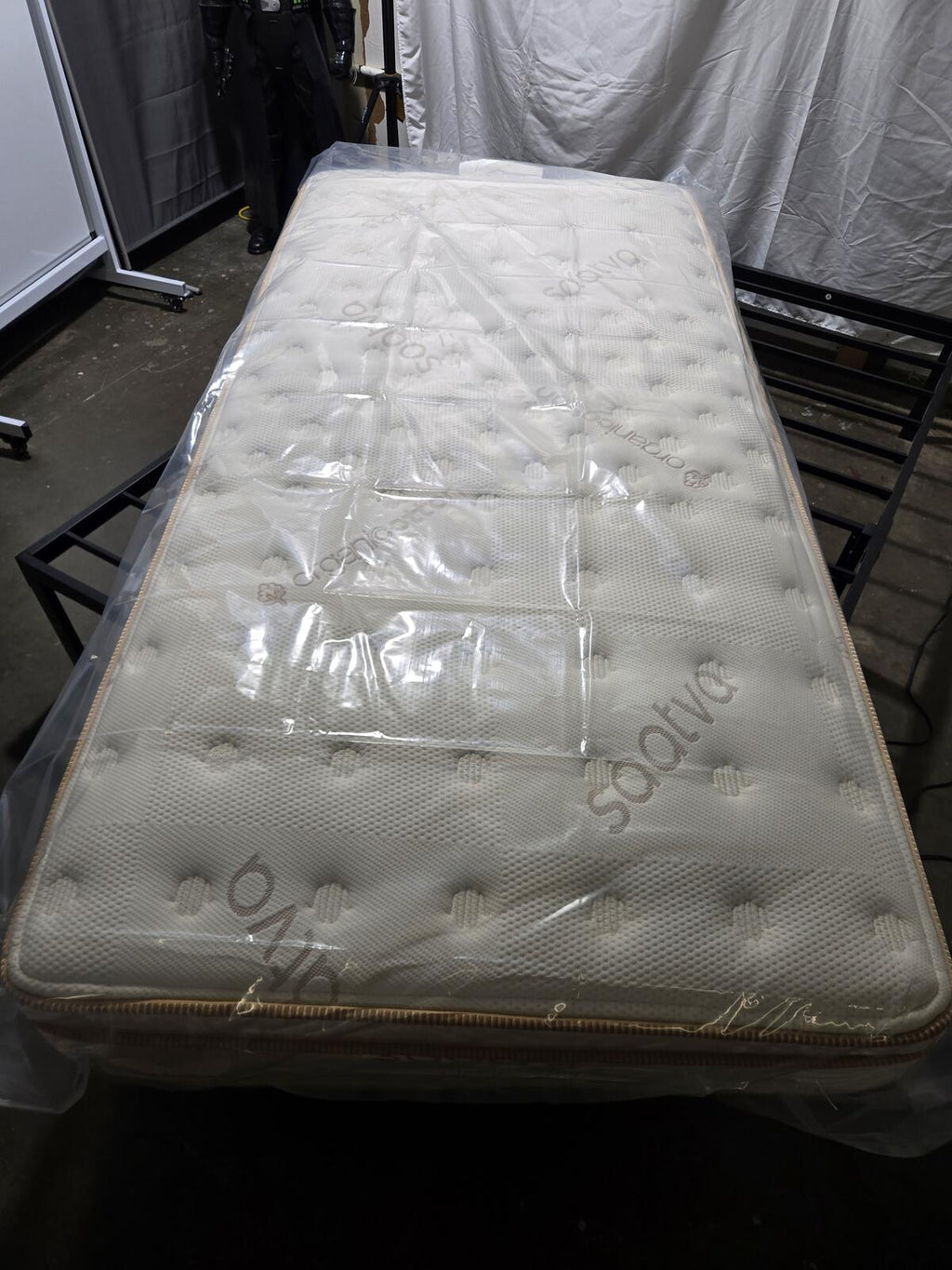 Saatva Classic 11.5" Twin XL mattress, Plush OR Firm, Like New Condition - PDX Furnish