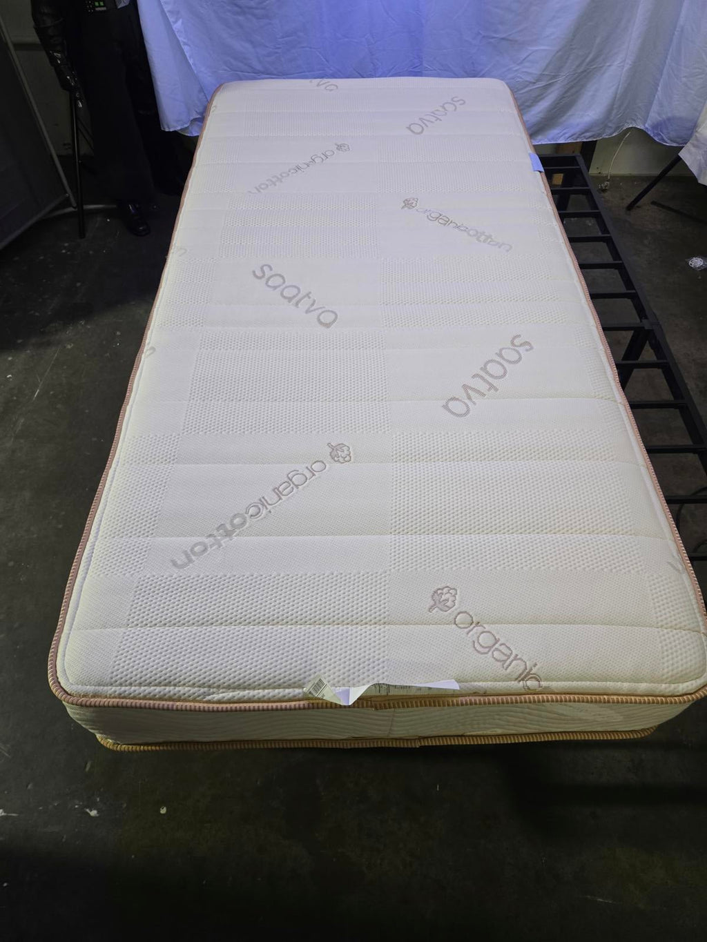 Saatva Zenhaven Twin XL mattress, Like New Condition - PDX Furnish