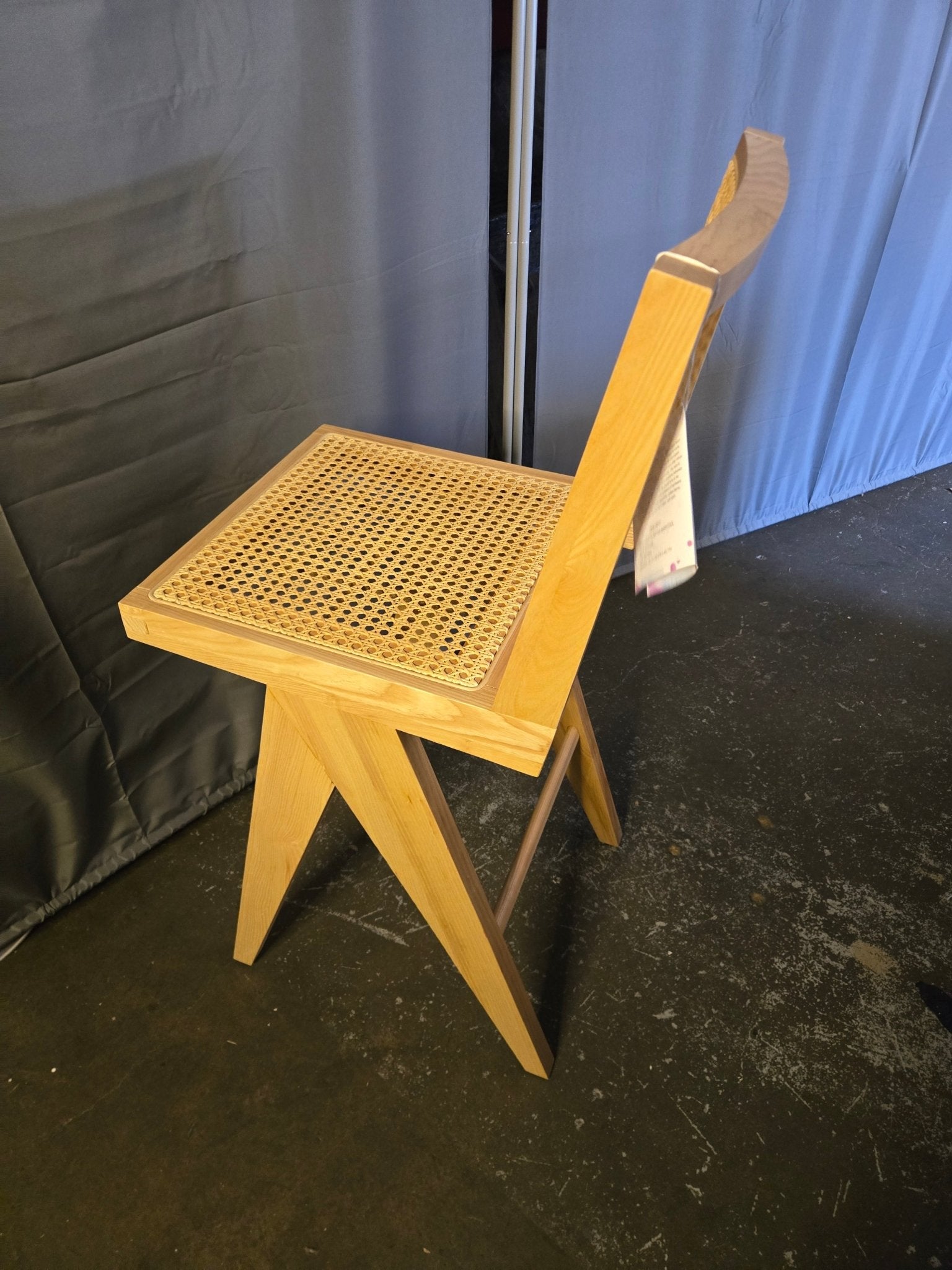 Safavieh Bar Stool with white seat cushion - PDX Furnish