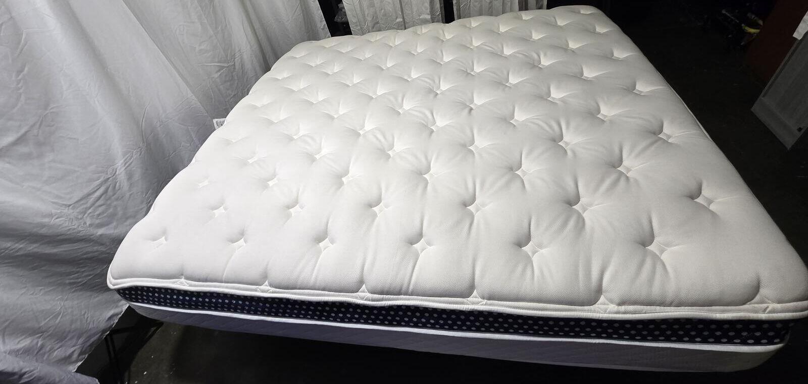 The WinkBed mattress, King, Plush, Like New Condition - PDX Furnish