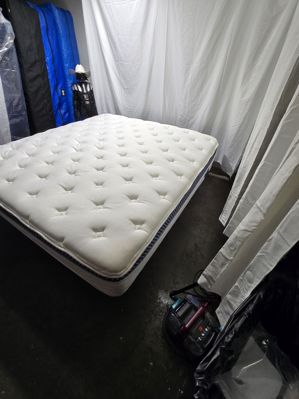 The WinkBed mattress, King, Plush, Like New Condition - PDX Furnish